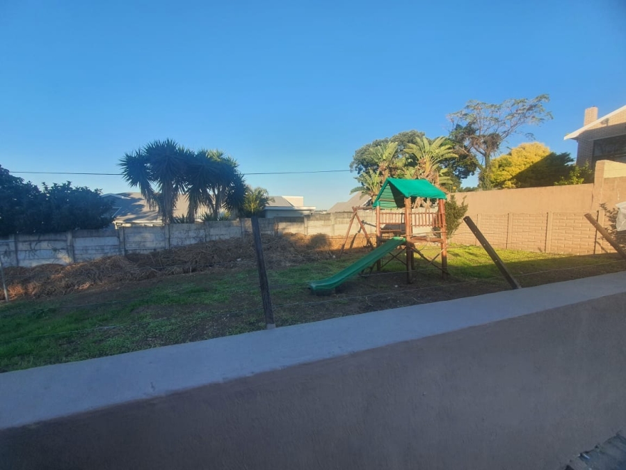 To Let 3 Bedroom Property for Rent in Beacon Bay Eastern Cape